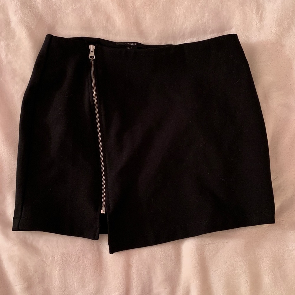 Black mini skirt with zipper